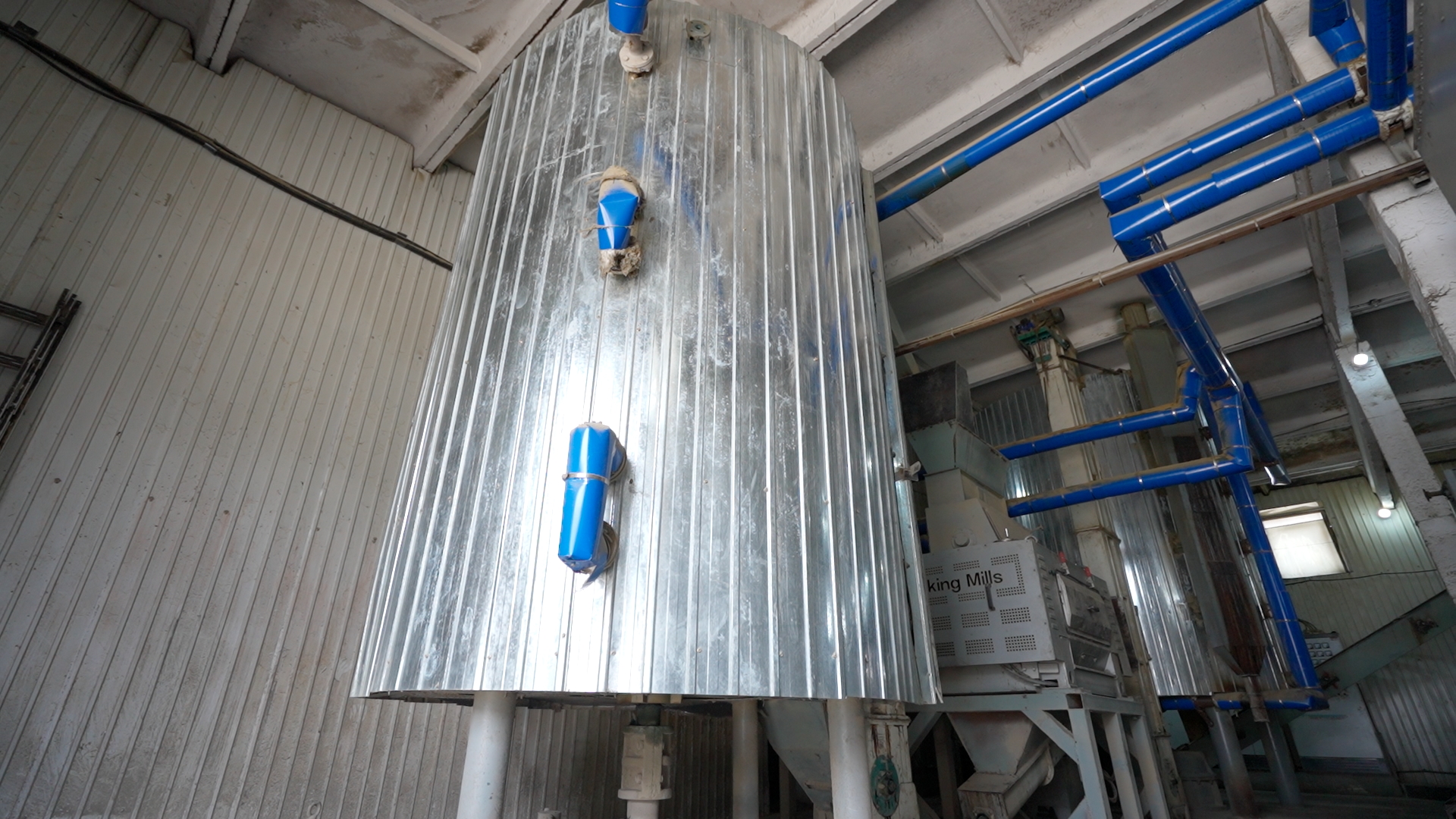 Vertical processing equipment